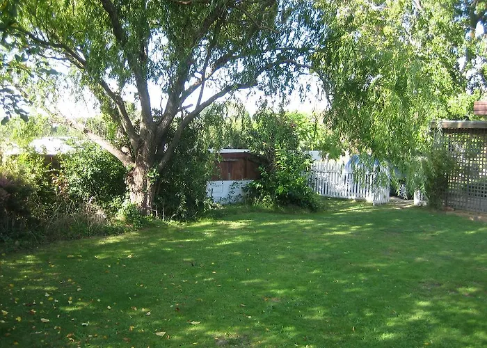 Nathan\'S Place